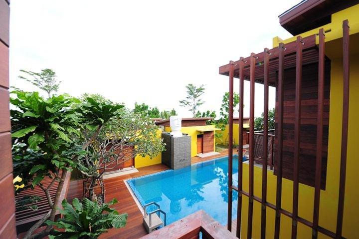 Capstone Resort Haad Chao Samran Exterior foto